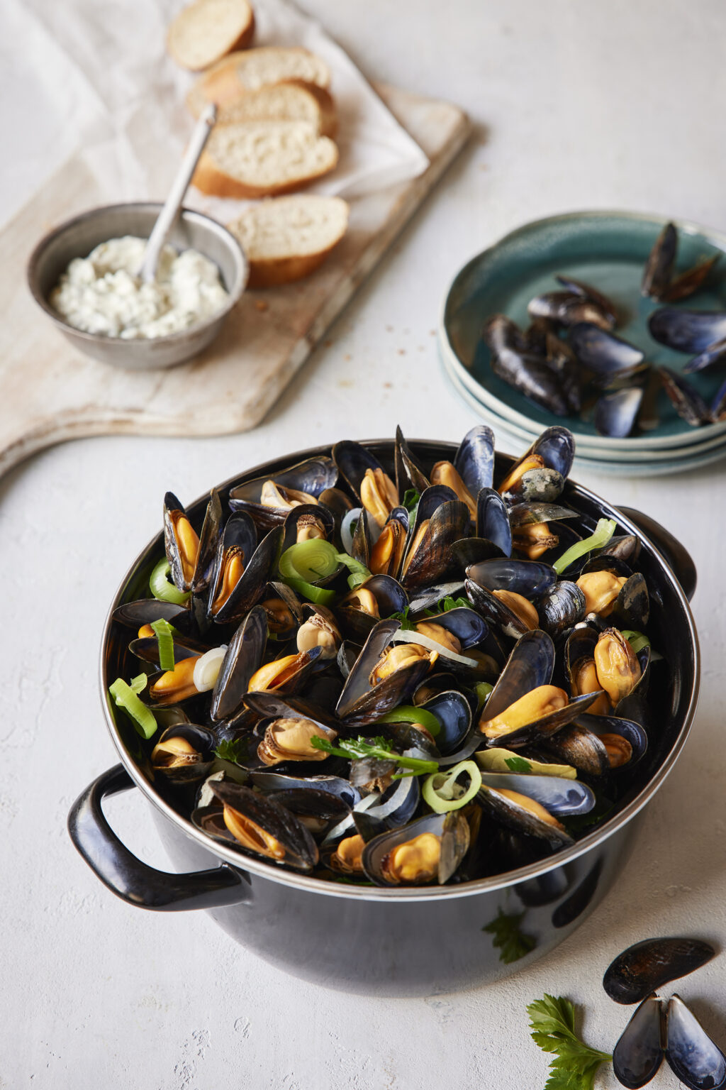Verse mosselen met friet bij Heemelrijck De Pijp
